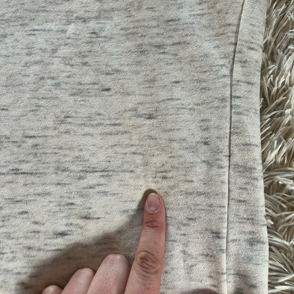 Calvin Klein White and Grey Capri Lounge Pants - Picture 10 of 12